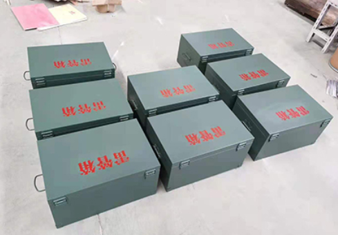 荣县炸药箱和雷管箱一般是怎么存放的？