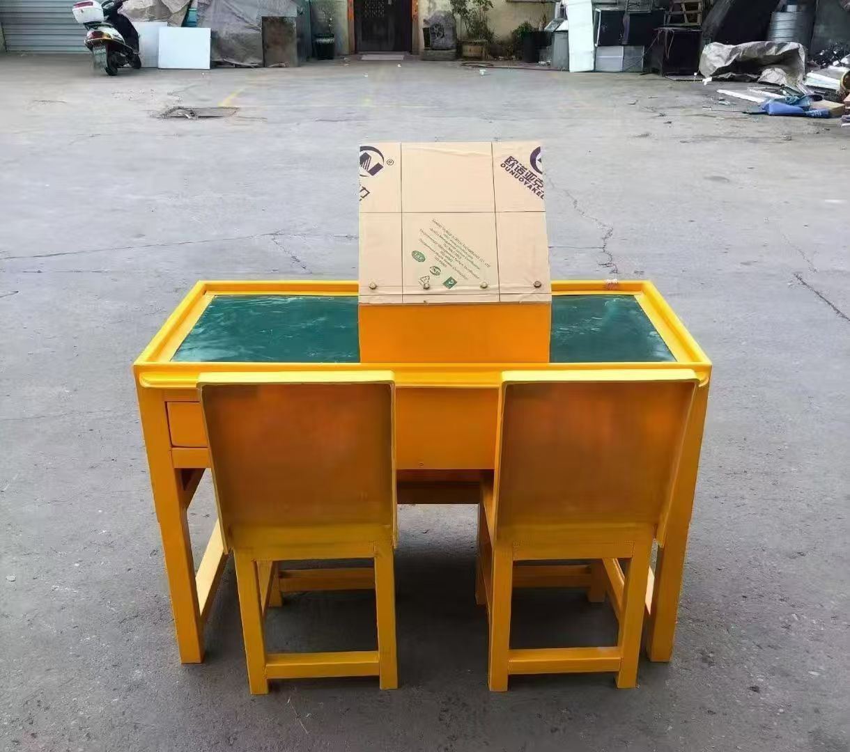 荣县防静电导通桌井下煤矿火工品发放桌:危险品流转的安全守护者